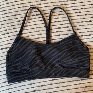 Lululemon Flow Y black leopard print size 6 bra
